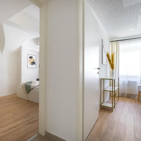 Dolce Flair In Center Appartement