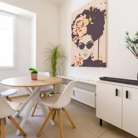 アパート Dolce Flair In Center