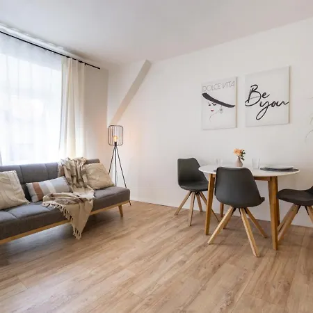 Noor - Dolce Flair In Center Apartment *