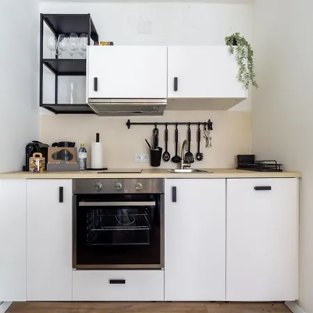 Noor - Dolce Flair In Center Apartment Graz