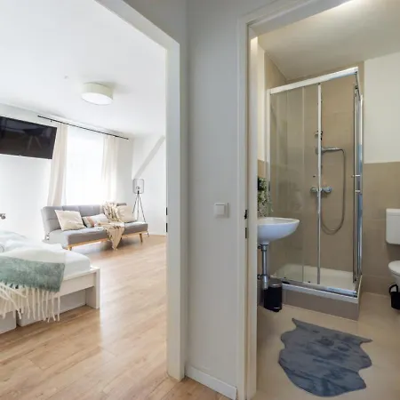 Noor - Dolce Flair In Center Apartment