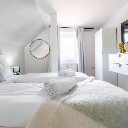 Noor - Dolce Flair In Center Apartment Graz